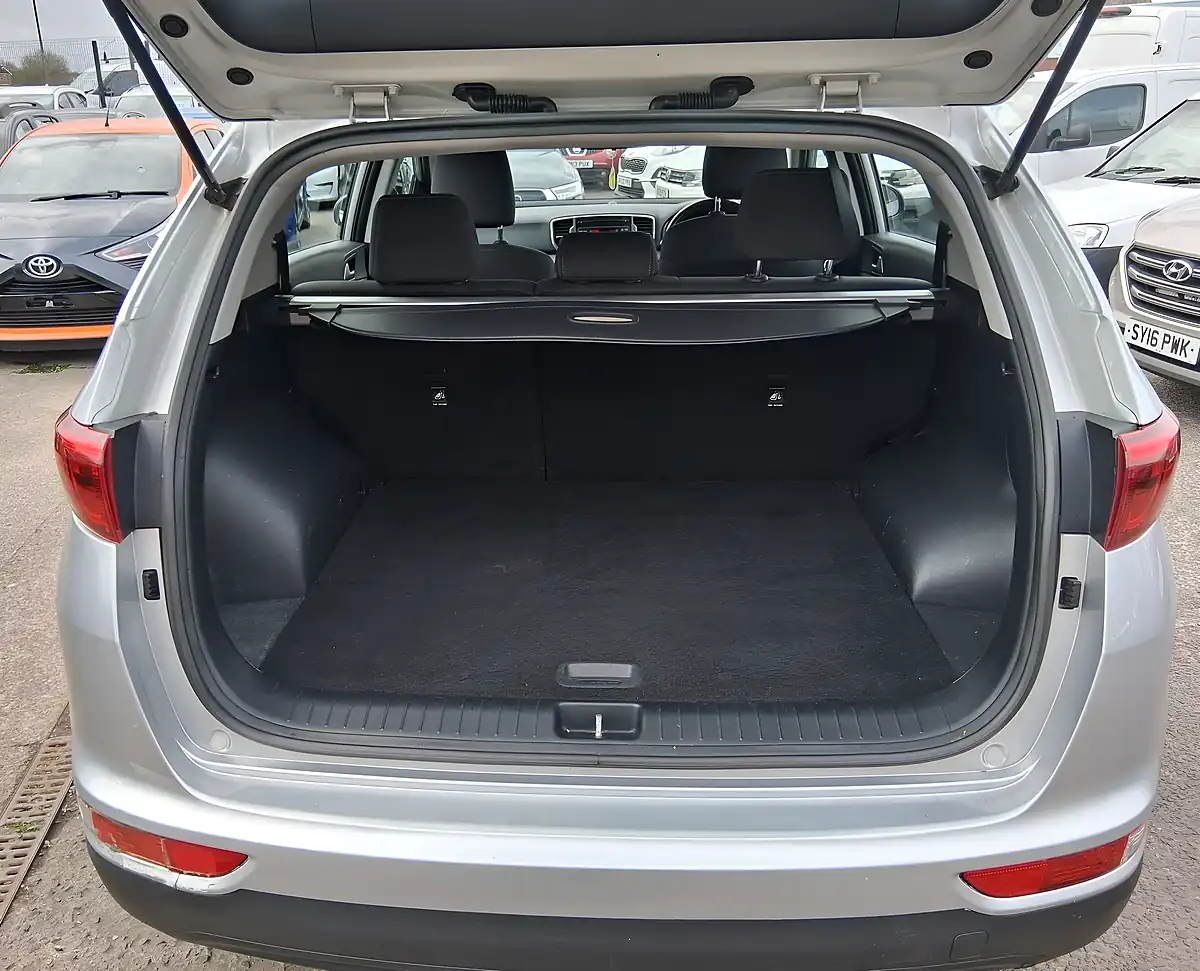 Used 2016 Kia Sportage 1 Silver - Interior and Exterior details 11