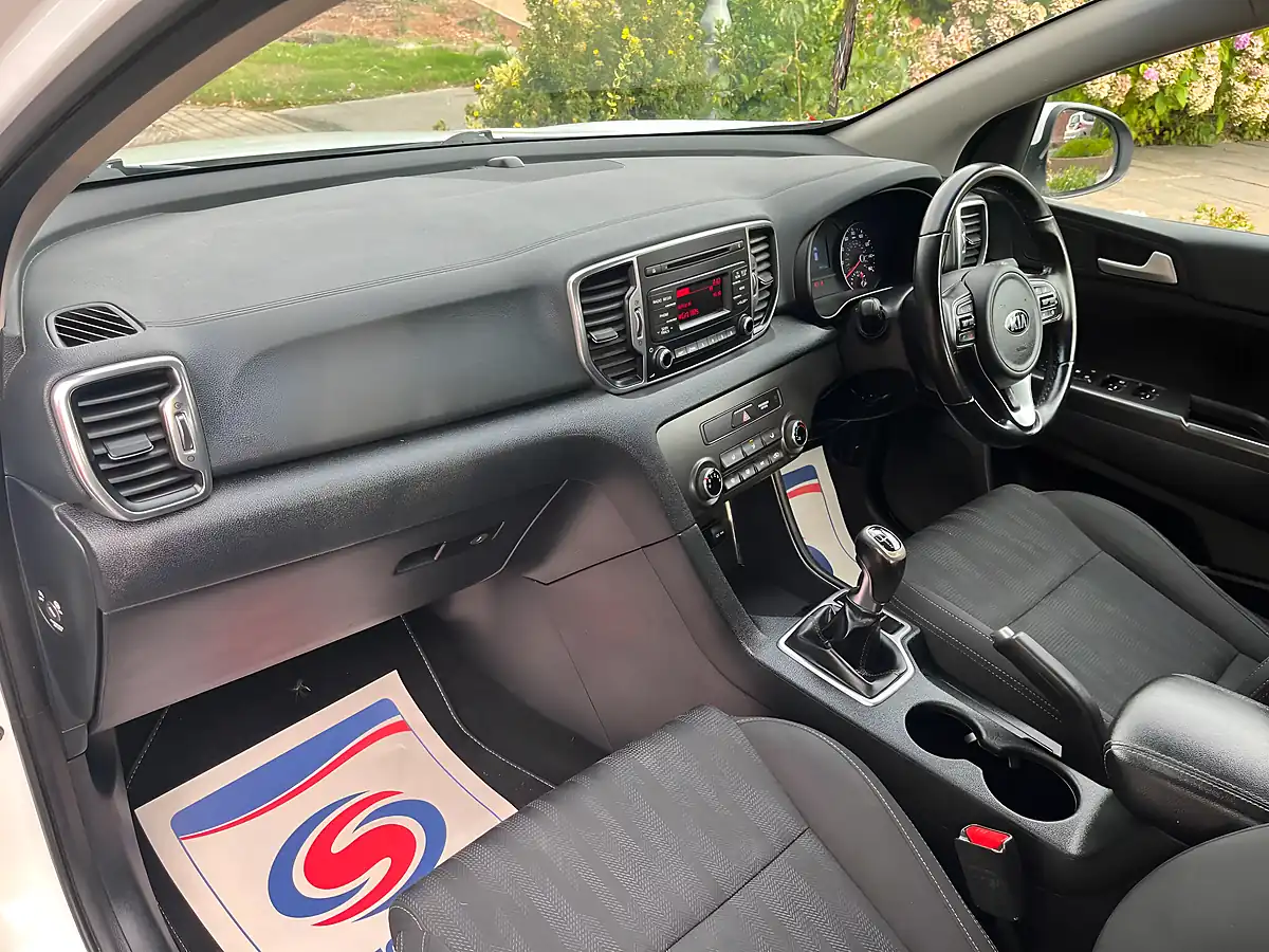 Used 2016 Kia Sportage 1 White - Interior and Exterior details 10