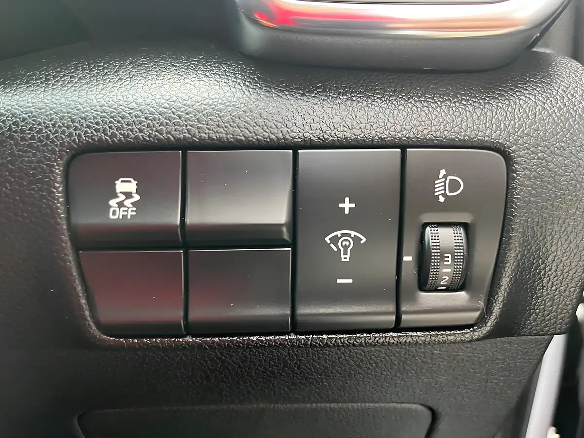 Used 2016 Kia Sportage 1 White - Interior and Exterior details 16