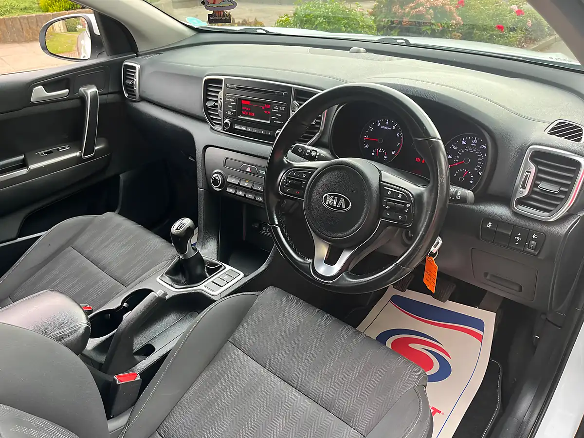 Used 2016 Kia Sportage 1 White - Interior and Exterior details 6