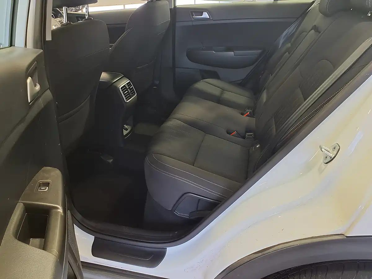 Used 2016 Kia Sportage 1 White - Interior and Exterior details 6