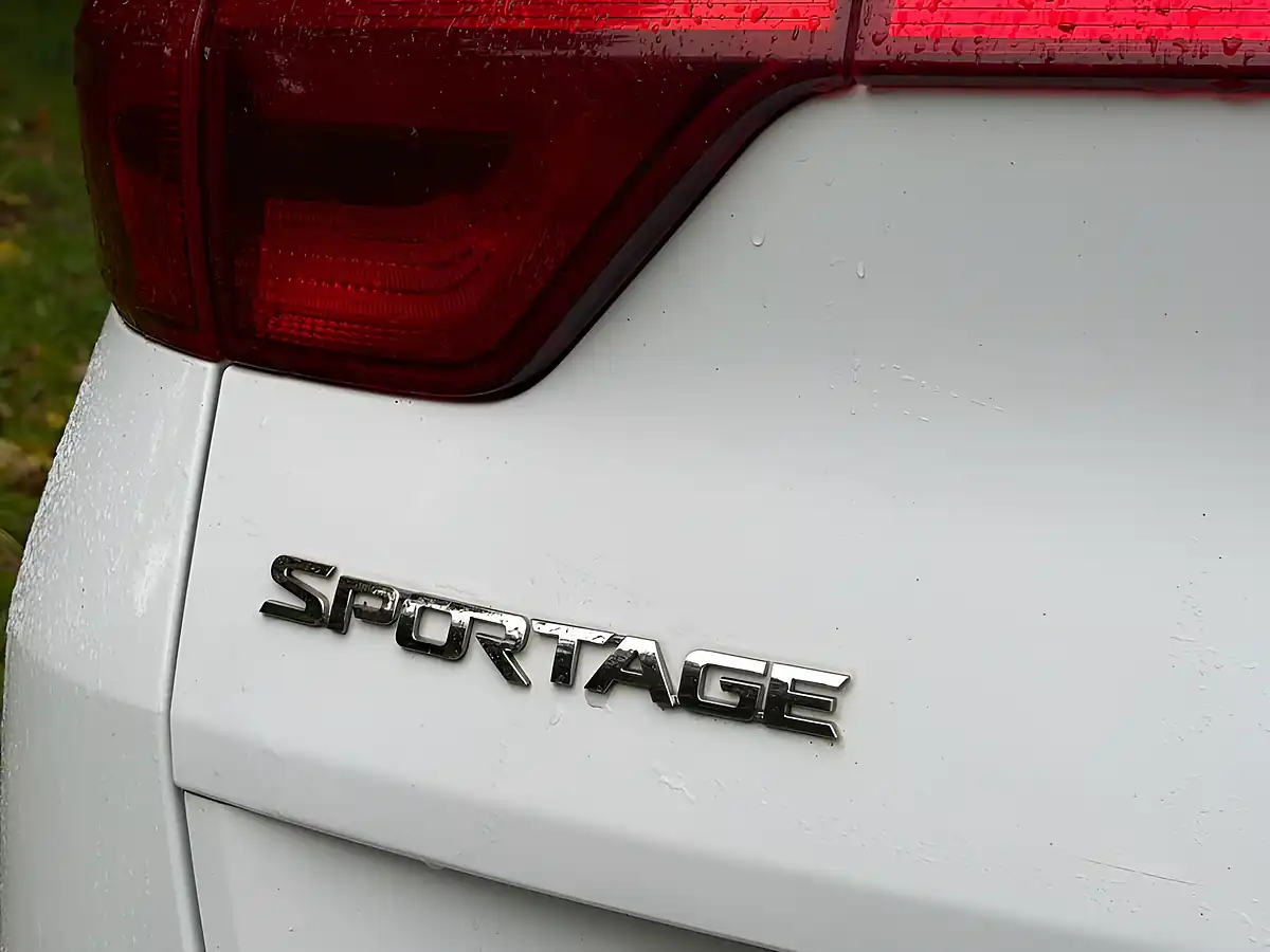 Used 2016 Kia Sportage 1 White - Interior and Exterior details 12