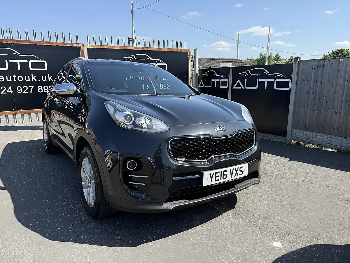 Used 2016 Kia Sportage 2 Black - Front View