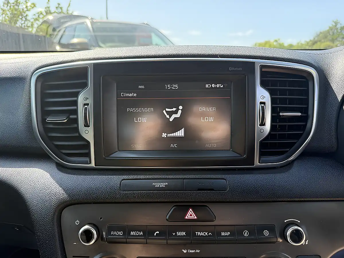 Used 2016 Kia Sportage 2 Black - Interior and Exterior details 15