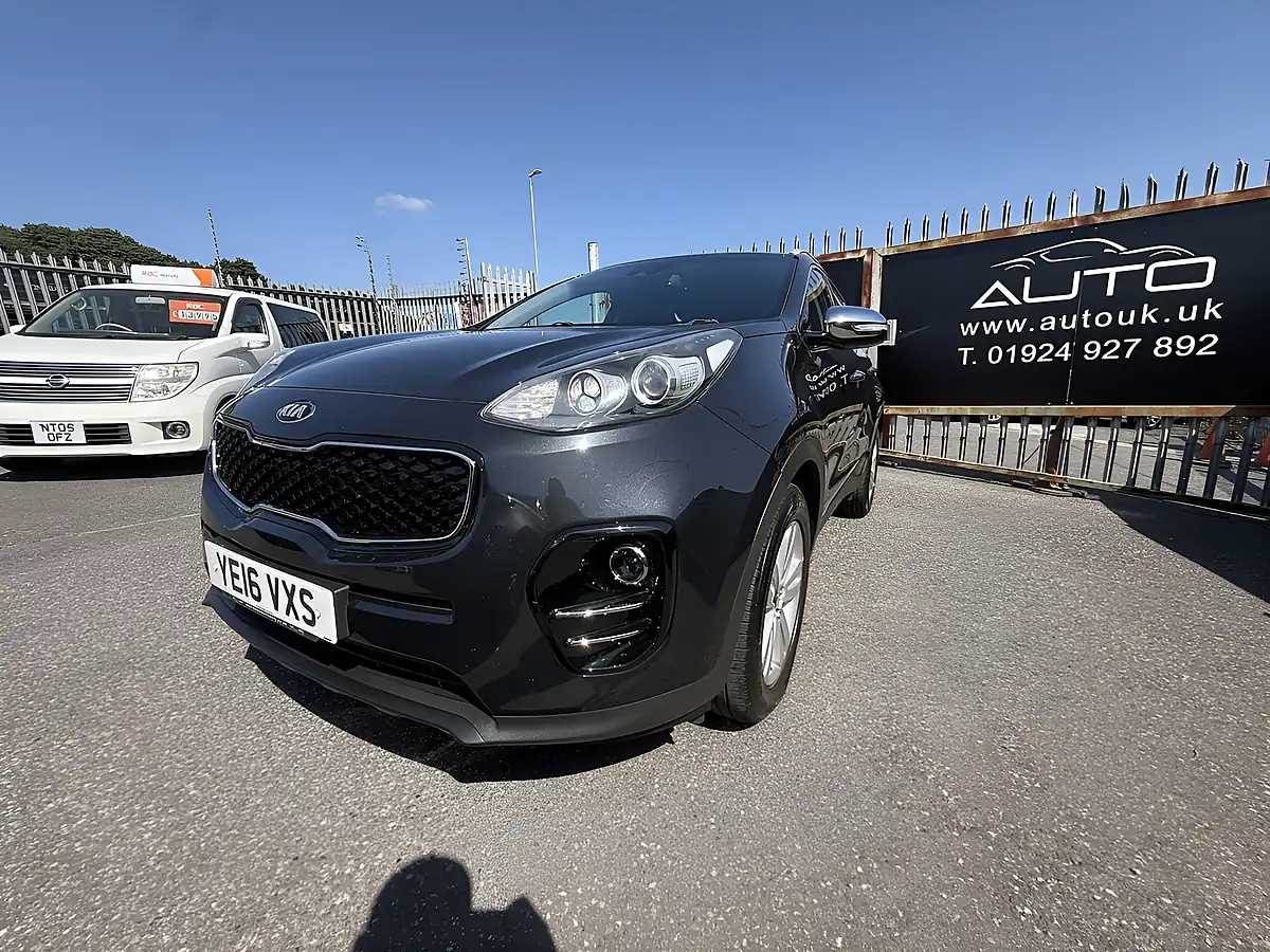 Used 2016 Kia Sportage 2 Black - Interior and Exterior details 4