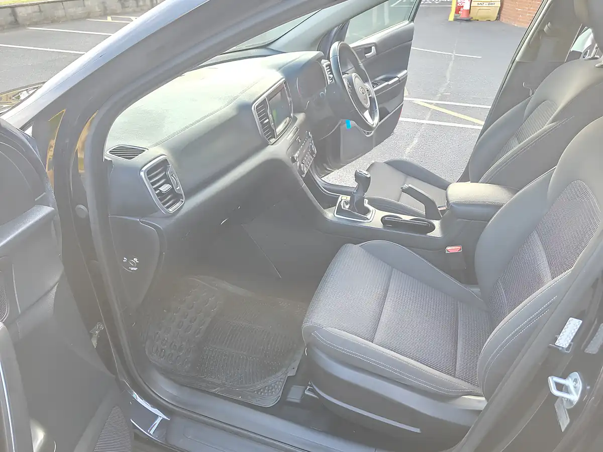 Used 2016 Kia Sportage 2 Black - Interior and Exterior details 10