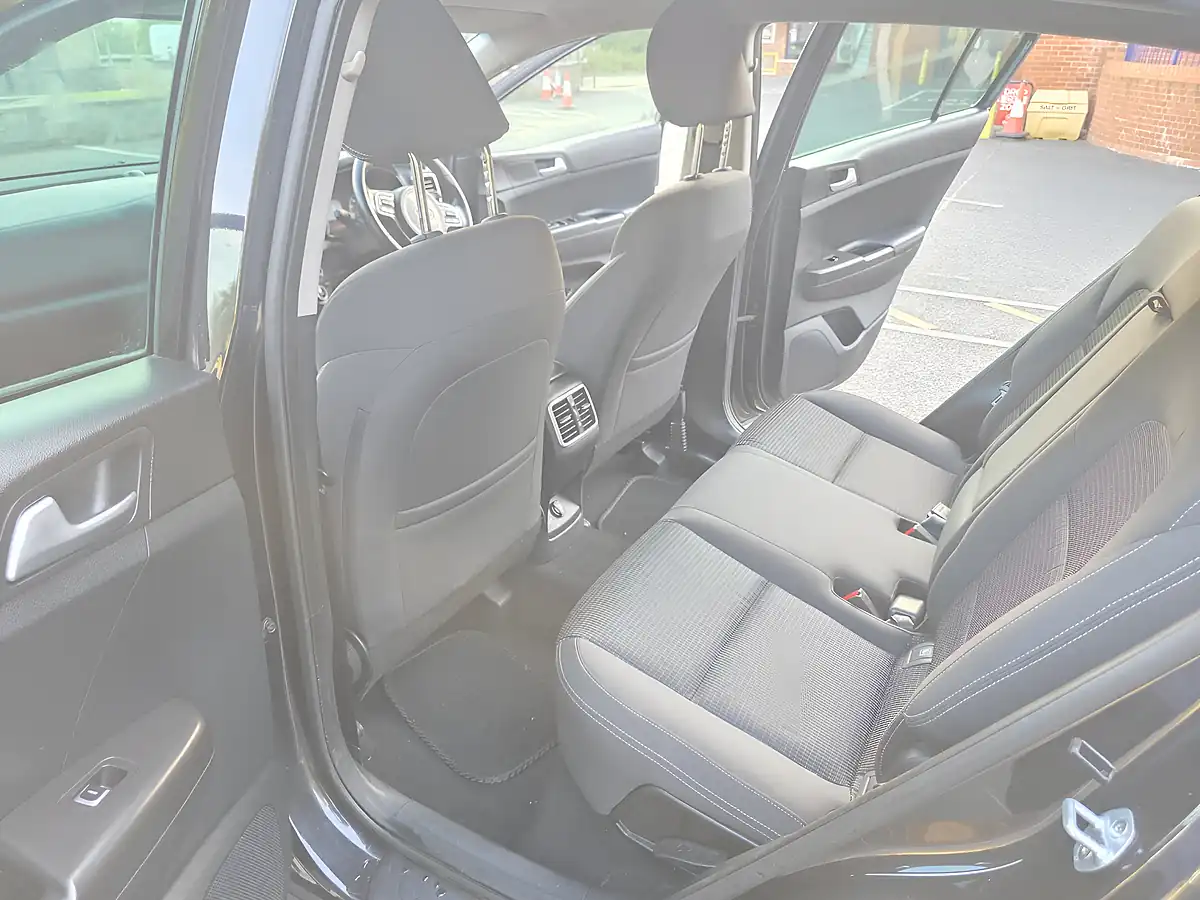Used 2016 Kia Sportage 2 Black - Interior and Exterior details 11