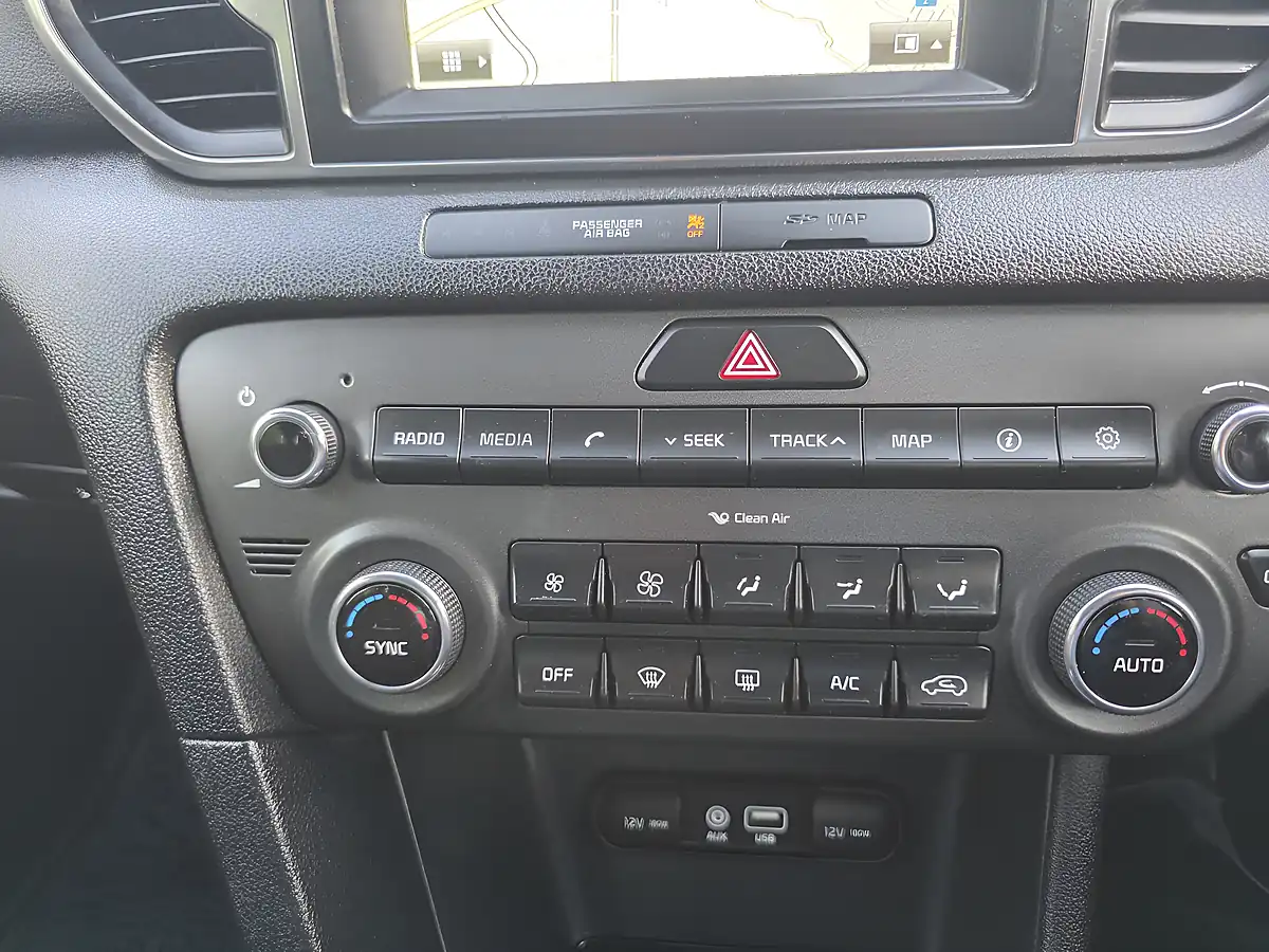 Used 2016 Kia Sportage 2 Black - Interior and Exterior details 14