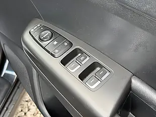 Used 2016 Kia Sportage 2 Black - Interior and Exterior details 12