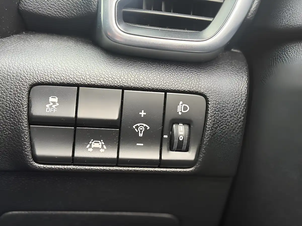 Used 2016 Kia Sportage 2 Black - Interior and Exterior details 13