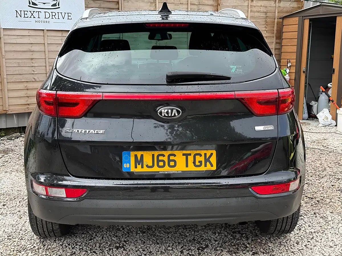 Used 2016 Kia Sportage 2 Black - Interior and Exterior details 4