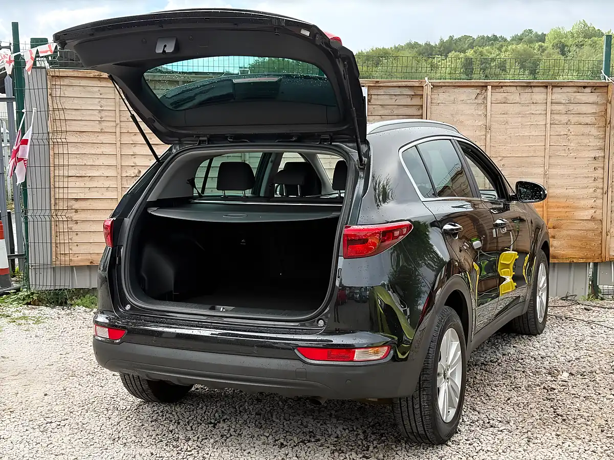 Used 2016 Kia Sportage 2 Black - Interior and Exterior details 7