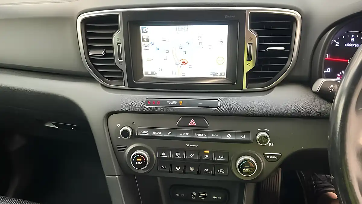 Used 2016 Kia Sportage 2 Black - Interior and Exterior details 11