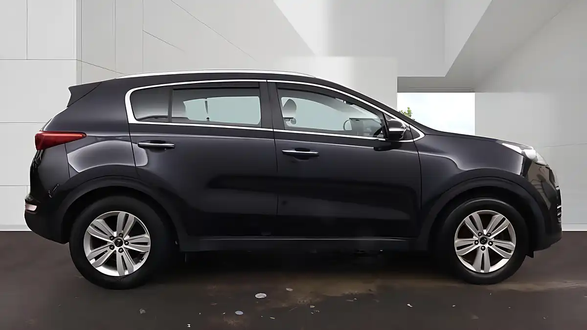 Used 2016 Kia Sportage 2 Black - Interior and Exterior details 8