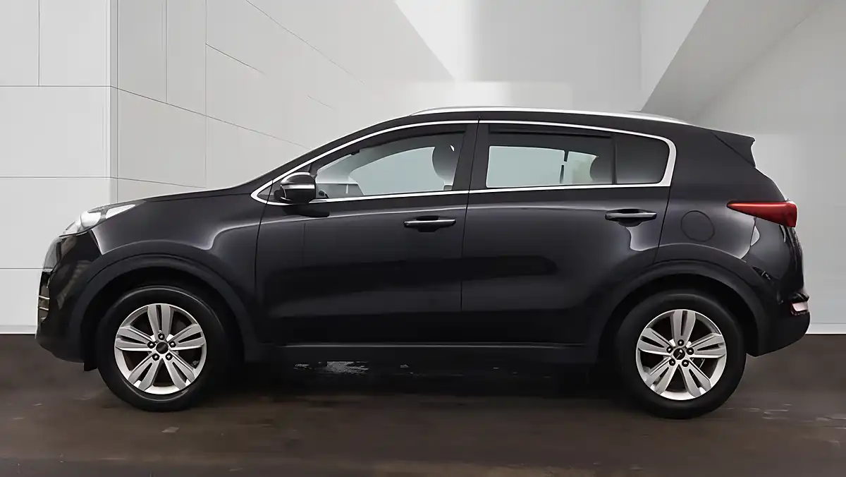 Used 2016 Kia Sportage 2 Black - Interior and Exterior details 9