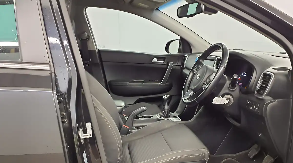 Used 2016 Kia Sportage 2 Black - Interior and Exterior details 2