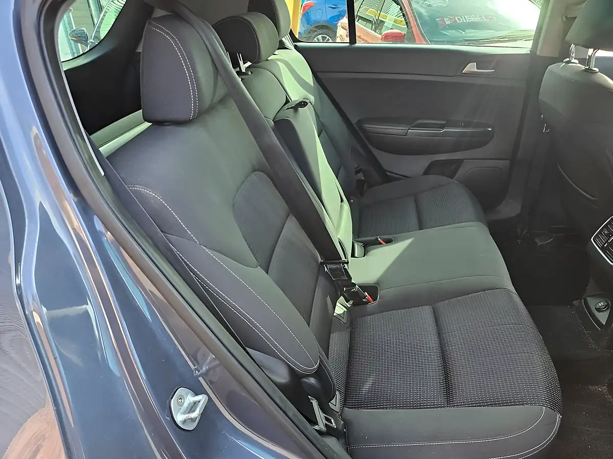 Used 2016 Kia Sportage 2 Blue - Interior and Exterior details 5