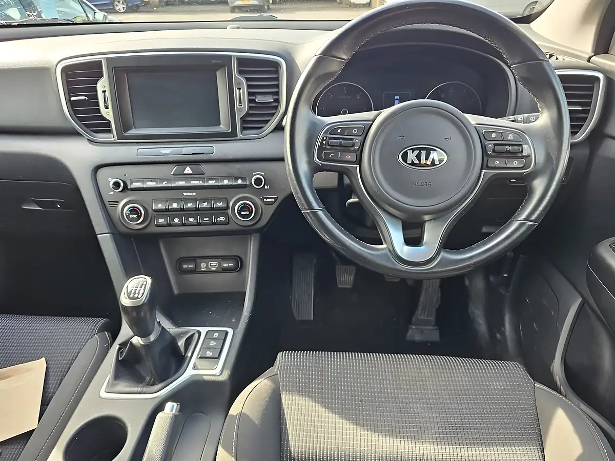 Used 2016 Kia Sportage 2 Blue - Interior and Exterior details 6