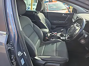 Used 2016 Kia Sportage 2 Blue - Interior and Exterior details 7