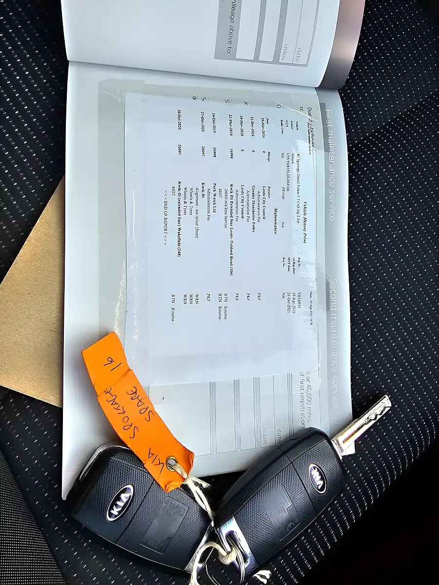 Used 2016 Kia Sportage 2 Blue - Interior and Exterior details 8