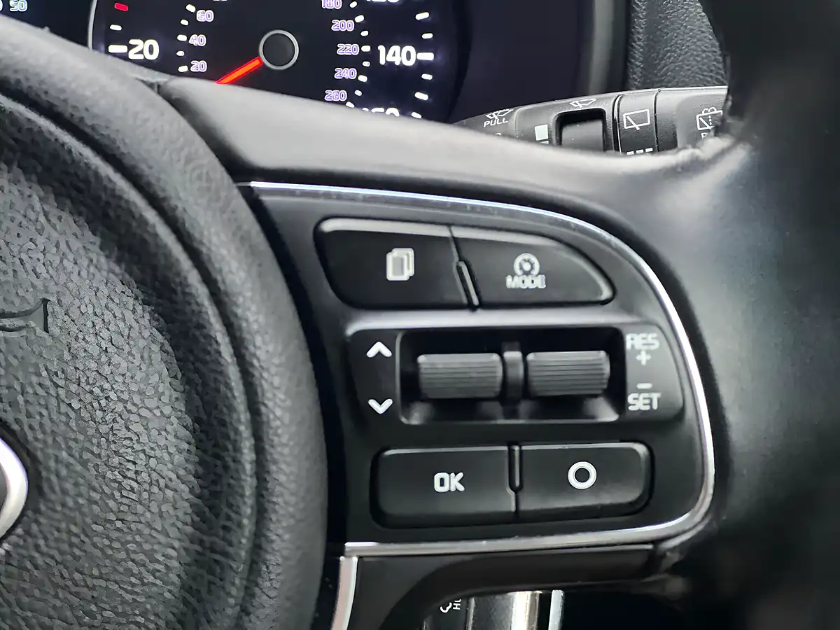 Used 2016 Kia Sportage 2 Blue - Interior and Exterior details 14