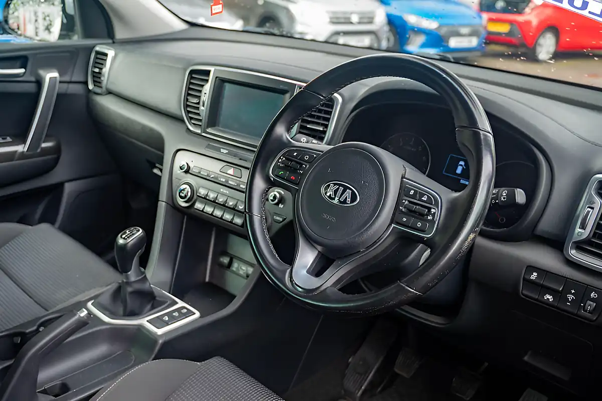 Used 2016 Kia Sportage 2 Euro 6 (s/S) Silver Frost - Interior and Exterior details 2