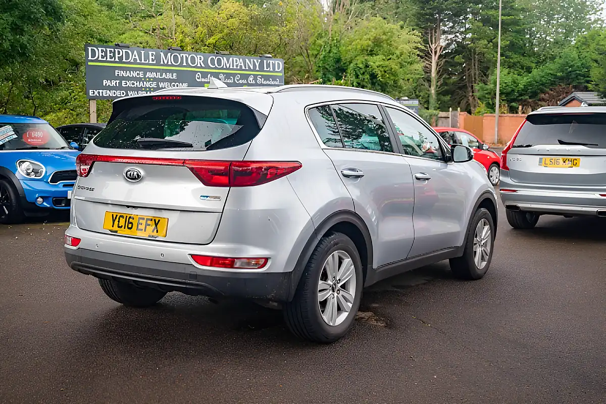 Used 2016 Kia Sportage 2 Euro 6 (s/S) Silver Frost - Interior and Exterior details 8