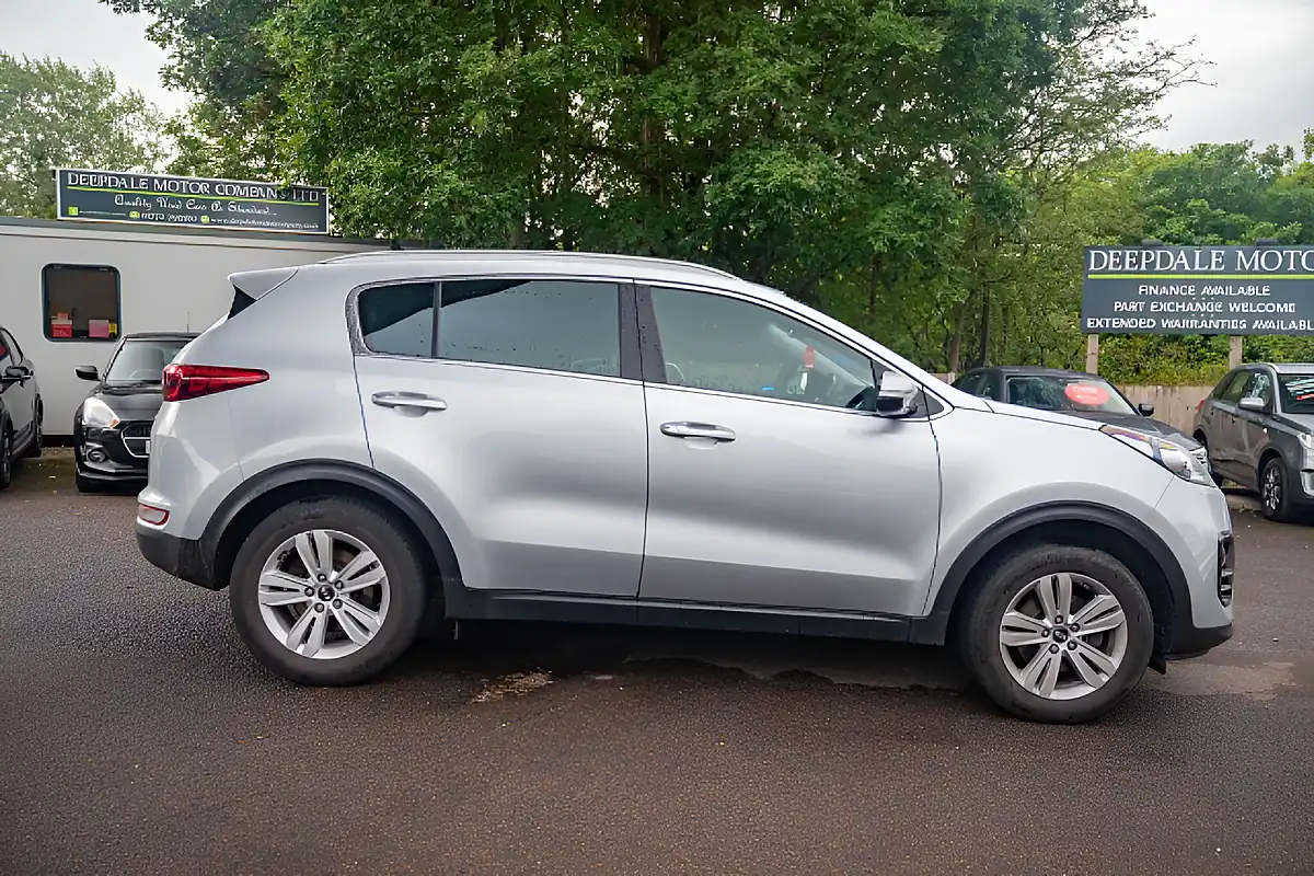 Used 2016 Kia Sportage 2 Euro 6 (s/S) Silver Frost - Interior and Exterior details 9