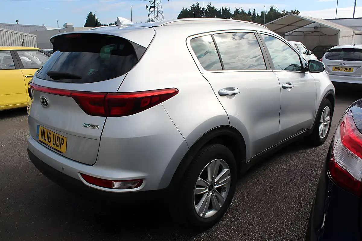 Used 2016 Kia Sportage 2 Silver - Interior and Exterior details 2