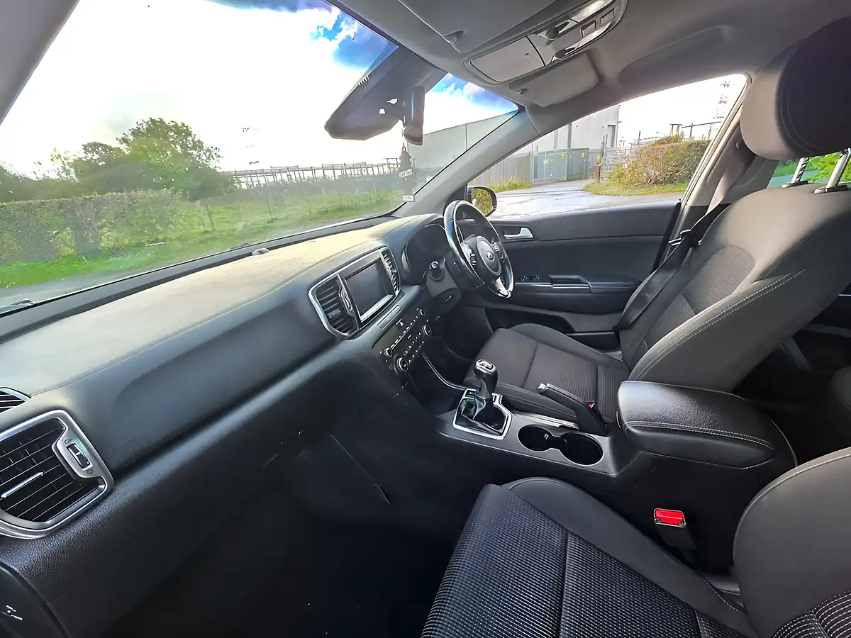 Used 2016 Kia Sportage 2 Silver - Interior and Exterior details 13