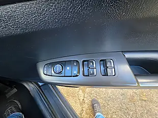 Used 2016 Kia Sportage 2 Silver - Interior and Exterior details 14