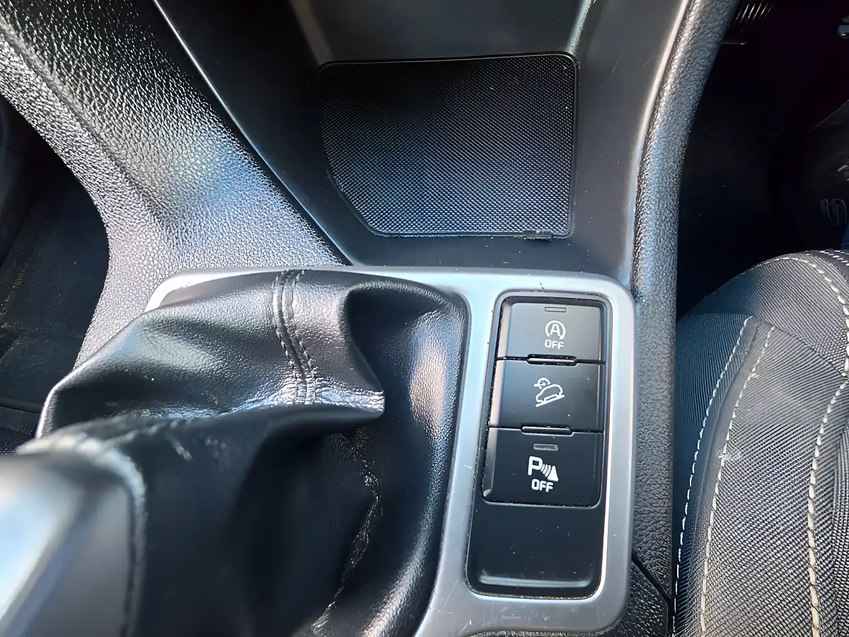 Used 2016 Kia Sportage 2 Silver - Interior and Exterior details 15
