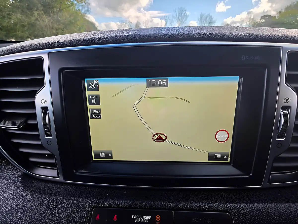 Used 2016 Kia Sportage 2 Silver - Interior and Exterior details 19