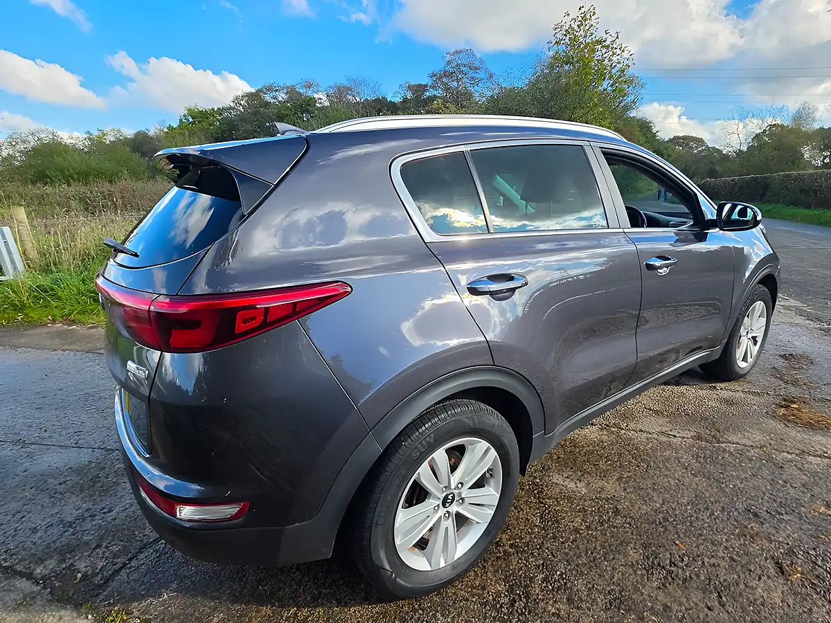 Used 2016 Kia Sportage 2 Silver - Interior and Exterior details 7