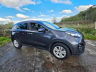 Used 2016 Kia Sportage 2 Silver - Interior and Exterior details 9