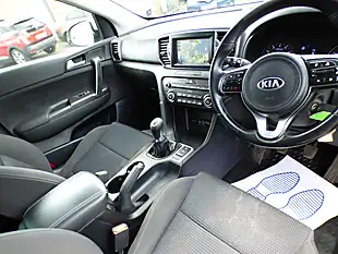 Used 2016 Kia Sportage 2 White - Interior and Exterior details 2