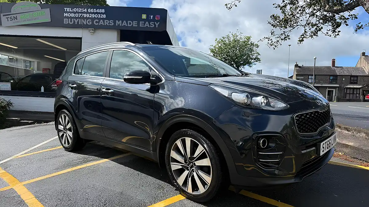 Used 2016 Kia Sportage 3 Black - Interior and Exterior details 11