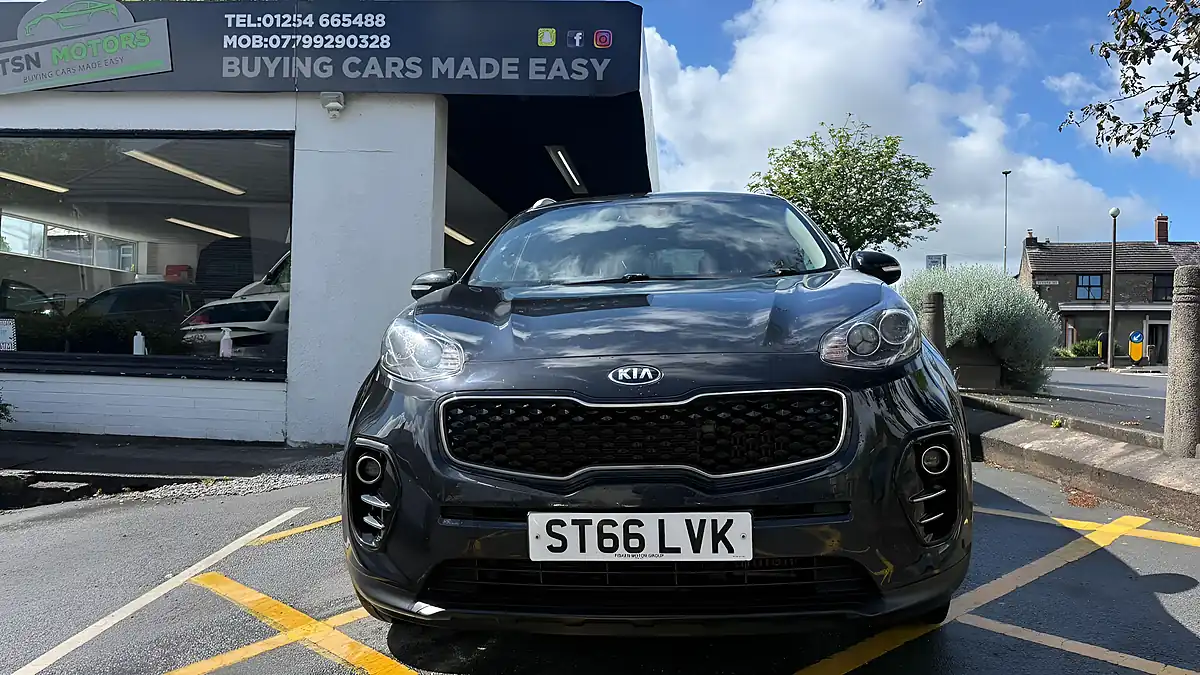 Used 2016 Kia Sportage 3 Black - Interior and Exterior details 12
