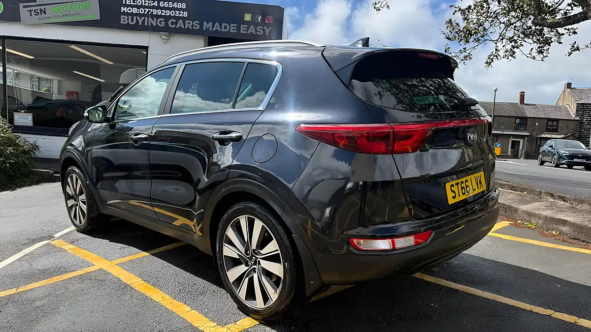 Used 2016 Kia Sportage 3 Black - Interior and Exterior details 15