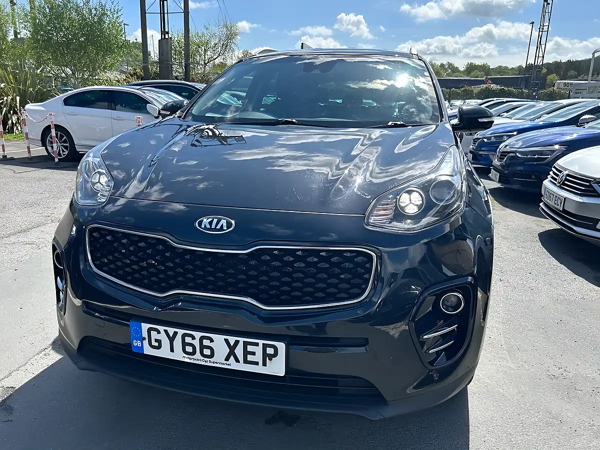 Used 2016 Kia Sportage 3 Black - Interior and Exterior details 15