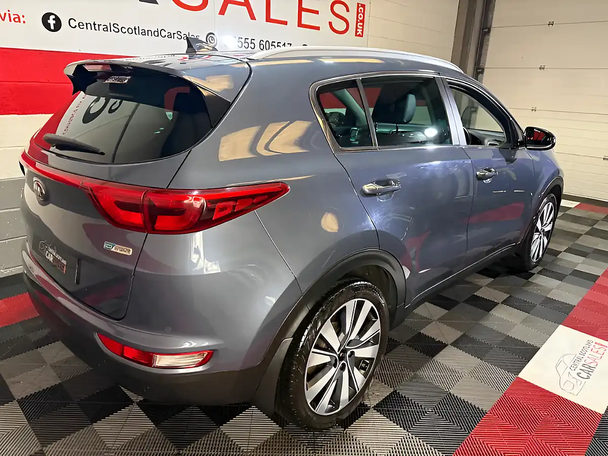 Used 2016 Kia Sportage 3 Blue - Interior and Exterior details 14
