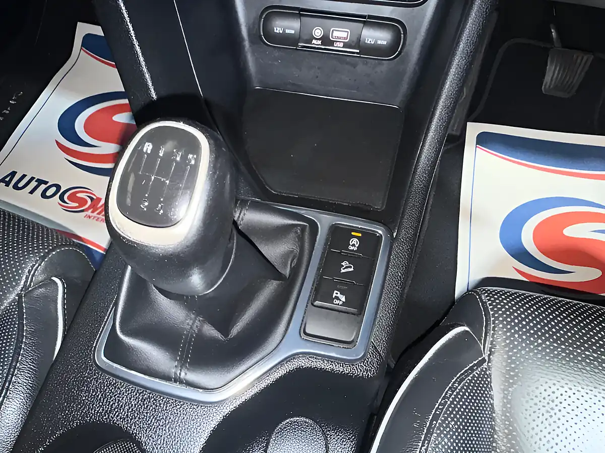 Used 2016 Kia Sportage 3 Blue - Interior and Exterior details 15