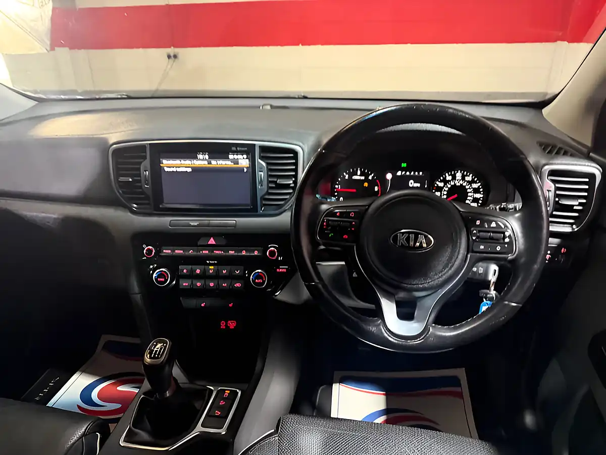 Used 2016 Kia Sportage 3 Blue - Interior and Exterior details 17