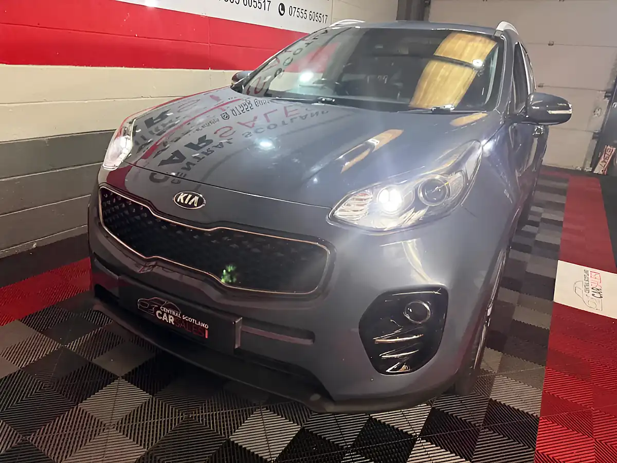 Used 2016 Kia Sportage 3 Blue - Interior and Exterior details 3