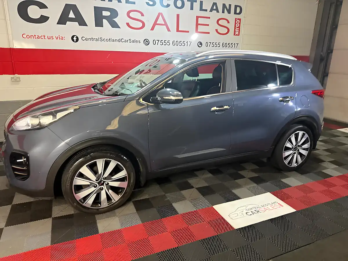 Used 2016 Kia Sportage 3 Blue - Interior and Exterior details 5