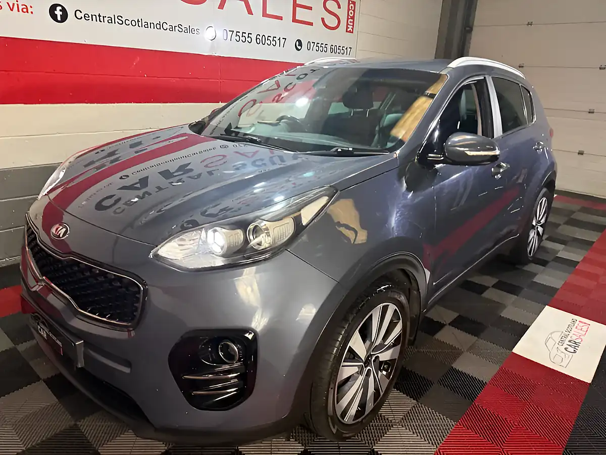 Used 2016 Kia Sportage 3 Blue - Interior and Exterior details 8