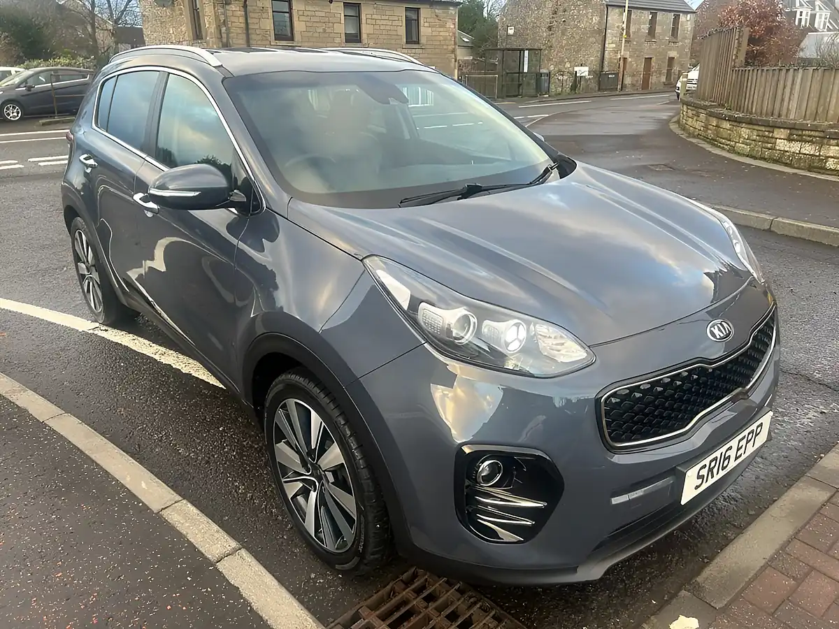 Used 2016 Kia Sportage 3 Blue - Interior and Exterior details 4