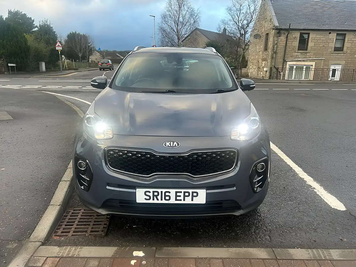 Used 2016 Kia Sportage 3 Blue - Interior and Exterior details 5