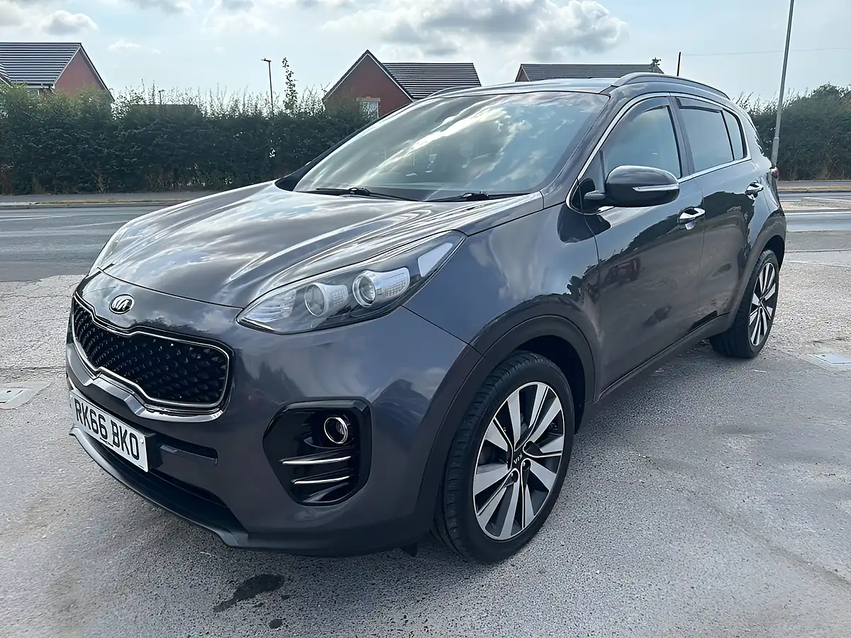 Used 2016 Kia Sportage 3 Silver - Interior and Exterior details 10
