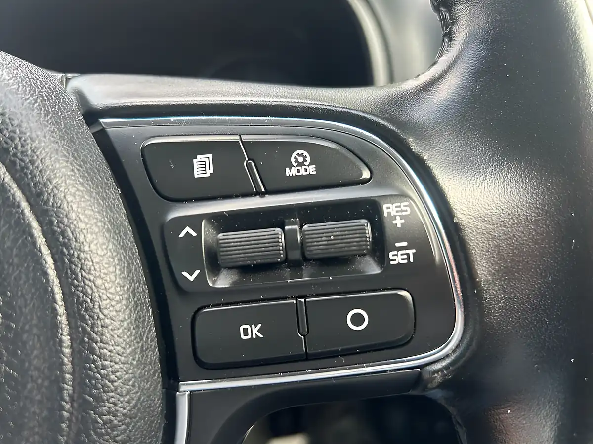 Used 2016 Kia Sportage 3 Silver - Interior and Exterior details 17